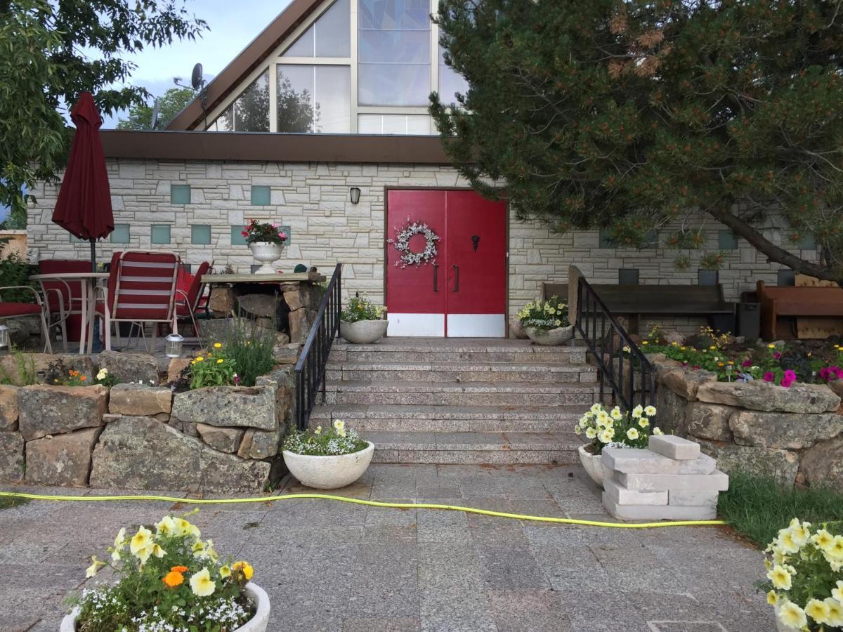 The Old Church B&B Warner ภายนอก รูปภาพ